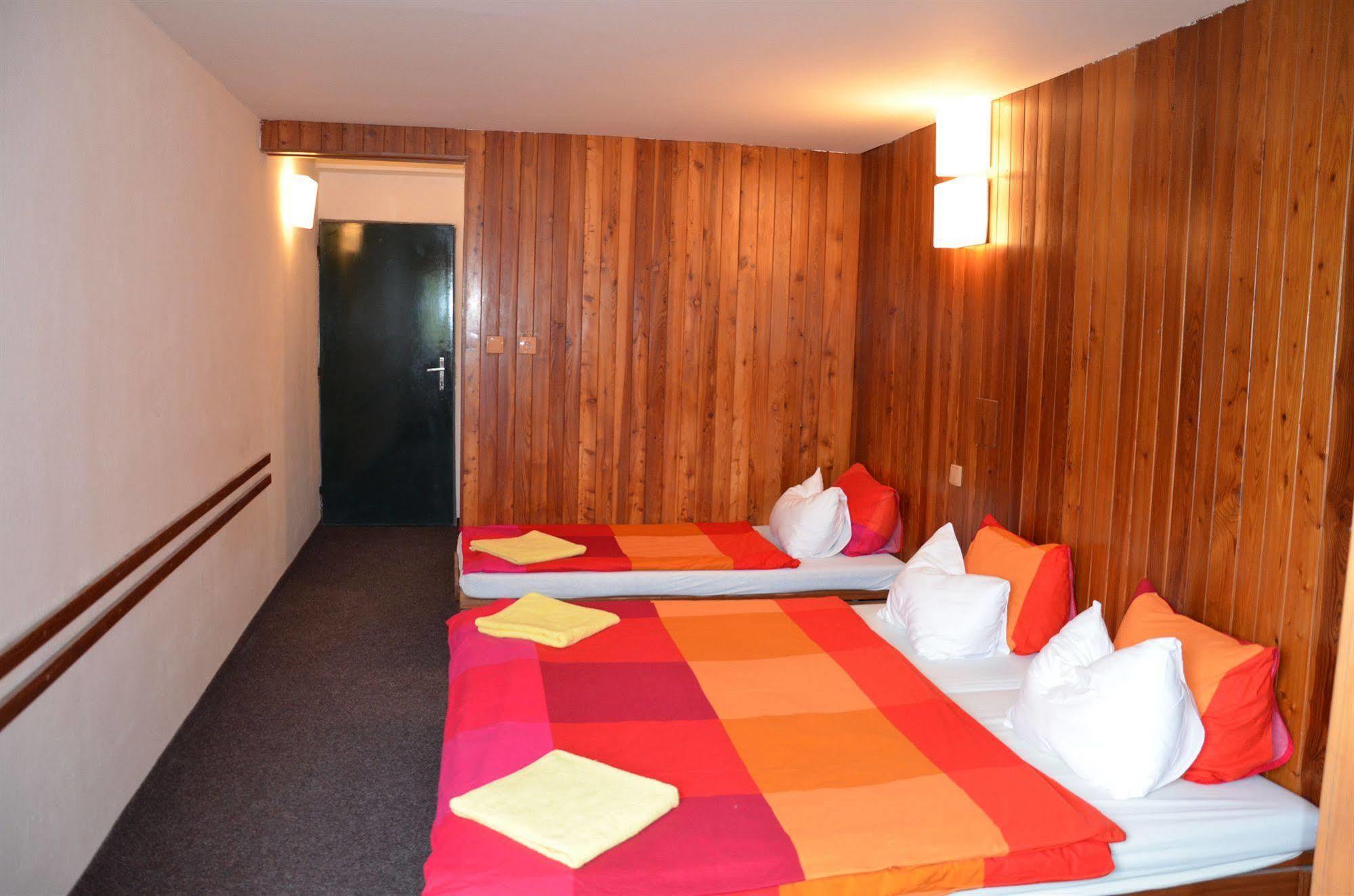 הורני מיסצקי Hotel Labska Bouda מראה חיצוני תמונה